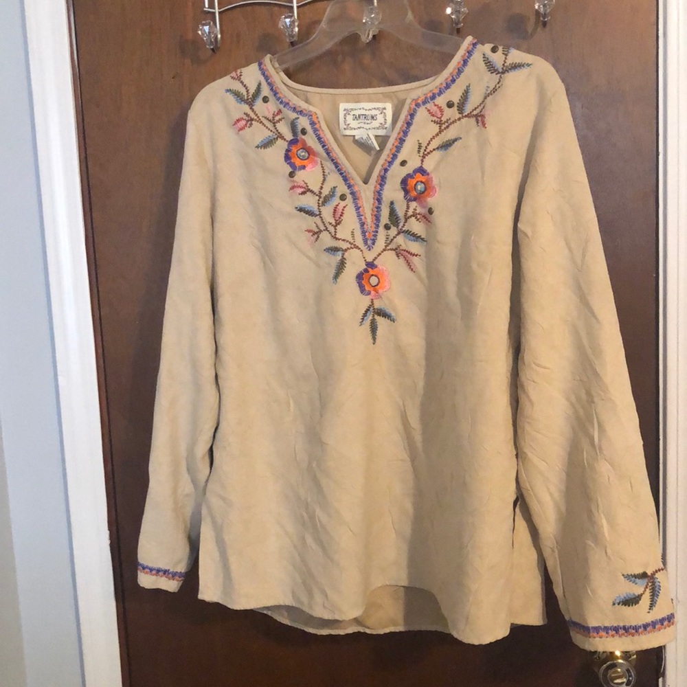 Floral embroidered V neck bell sleeve shirt